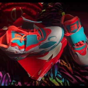 BRAND NEW air speed turf (GS) NIKES
